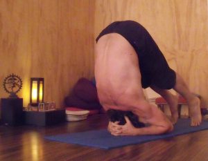 Āsanas de equilibrio III -Shirsasana, equilibrio sobre la cabeza-