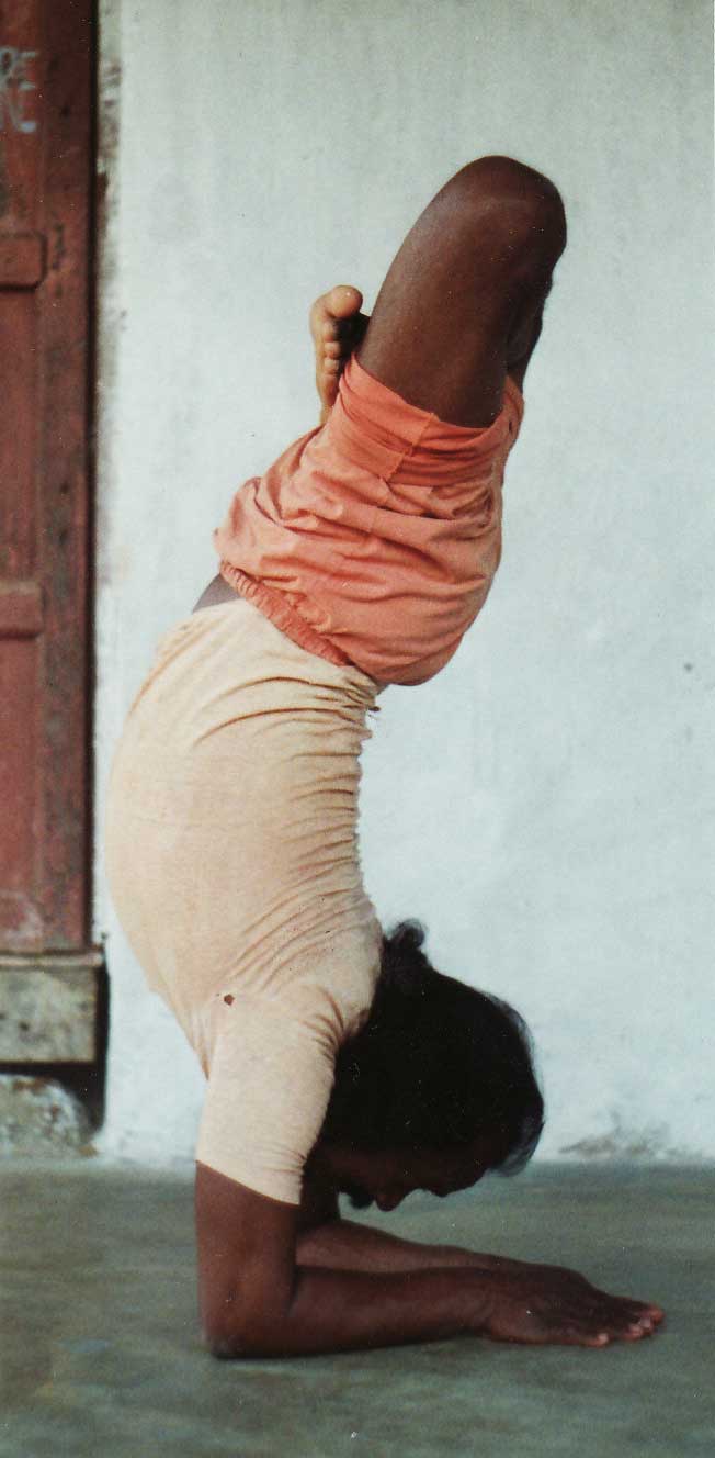 Práctica de āsana en Espacio Shantala